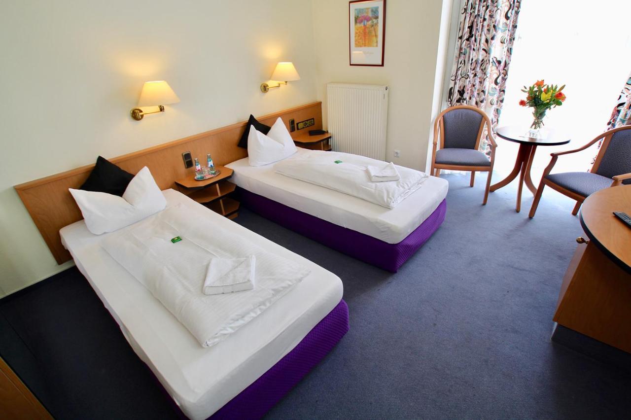 Hotel Garni Am Schaefersberg นีเดิร์นเฮาเซน ภายนอก รูปภาพ