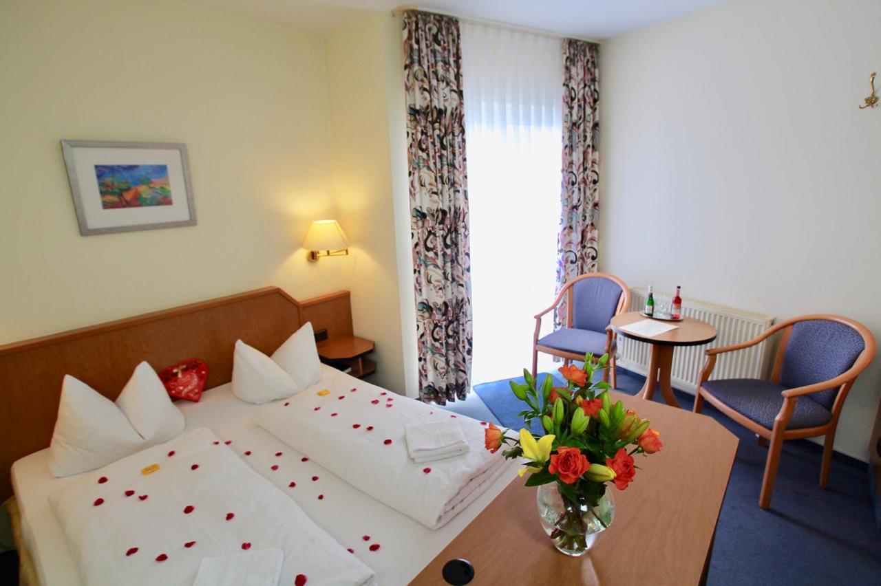 Hotel Garni Am Schaefersberg นีเดิร์นเฮาเซน ภายนอก รูปภาพ