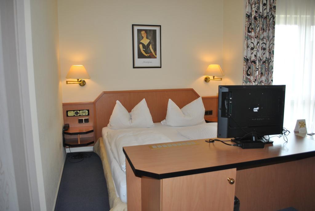 Hotel Garni Am Schaefersberg นีเดิร์นเฮาเซน ห้อง รูปภาพ