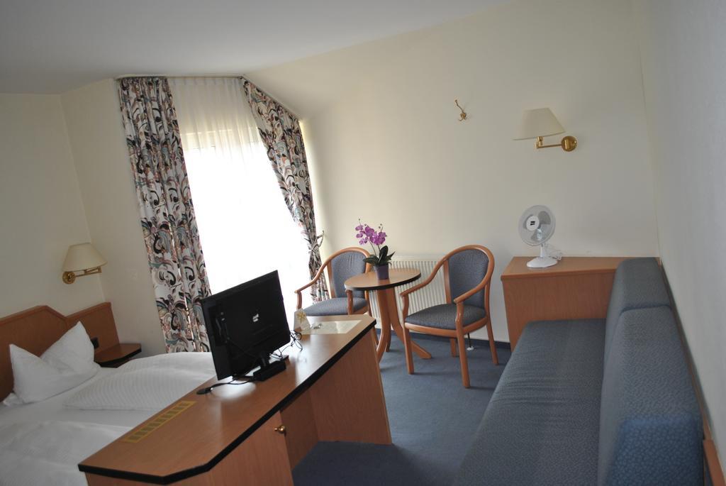 Hotel Garni Am Schaefersberg นีเดิร์นเฮาเซน ภายนอก รูปภาพ